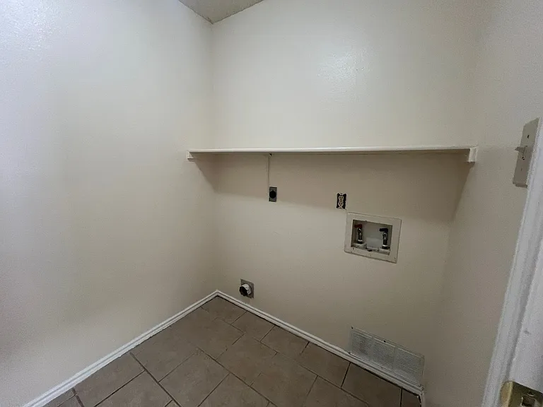 9951 Echo Plain Dr — Photo 15