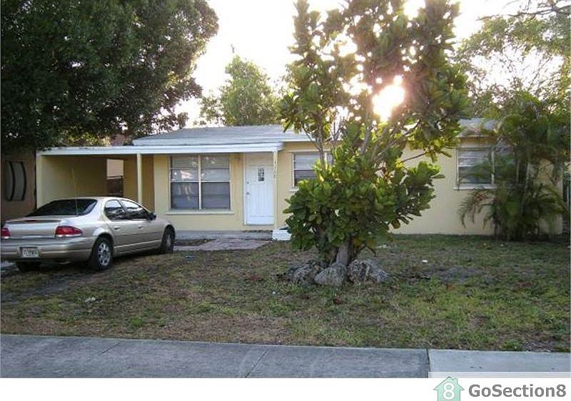 1st image of 1108 SW 22nd Ave