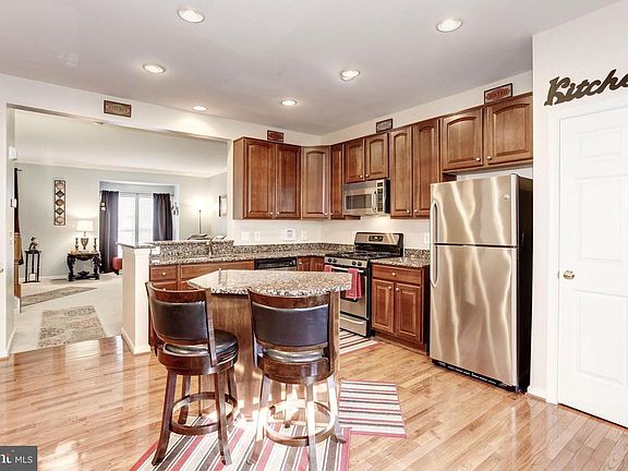 2nd image of 1524 Grosbeak Ct