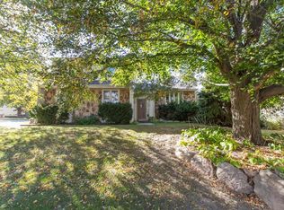 704 52nd St, West Des Moines, IA 50265