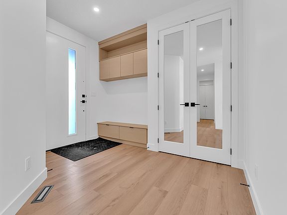 5th image of 505 Creekside Bay