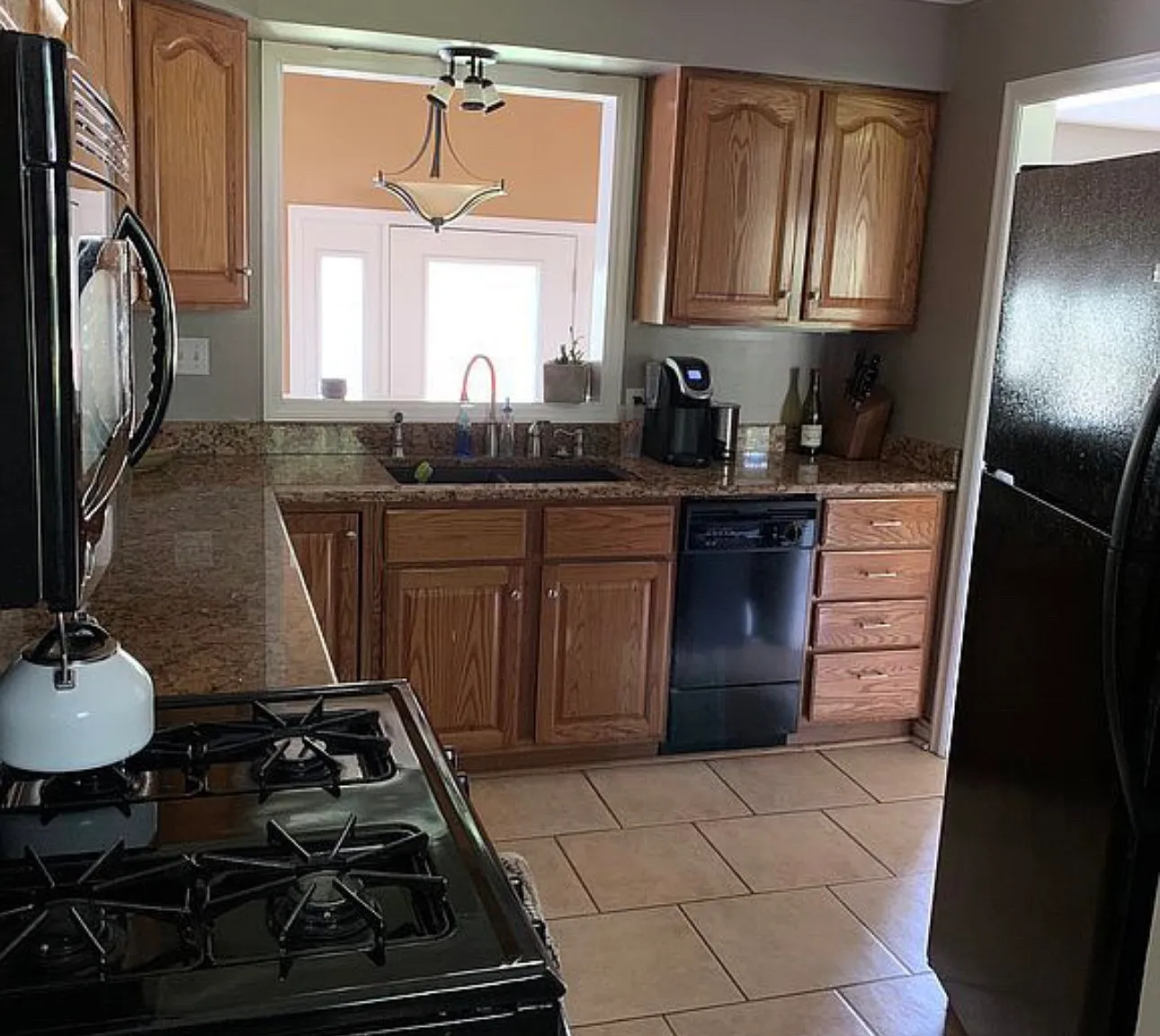 2 bed, 1197 sqft, $1,800 — Photo 4