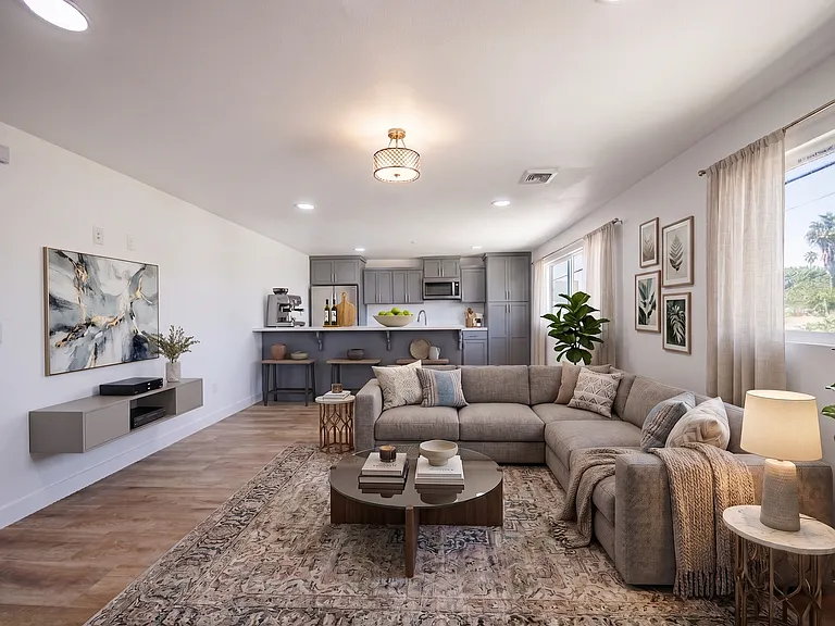Huge 2, 3 & 4 Bed 2026 Townhomes — Photo 47