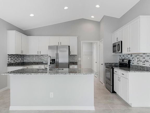 5th image of 2716 NW 45th Pl