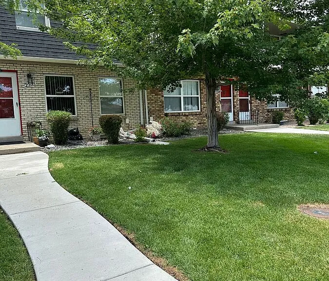 2565 Iris St — Photo 33