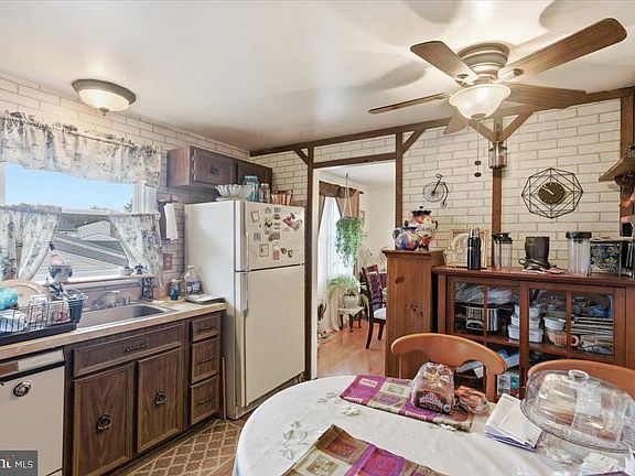 4th image of 5923 Michael Rd
