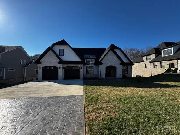 815 Leander Dr, Forest, VA 24551