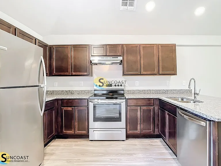 11266 Pendleton Ave — Photo 8