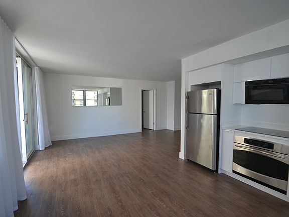 5th image of 5555 Collins Ave APT 11B