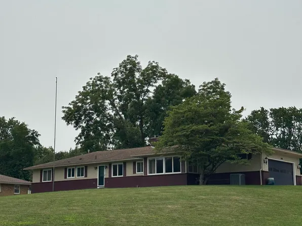 3020 Leonard St NW, Grand Rapids, MI 49504