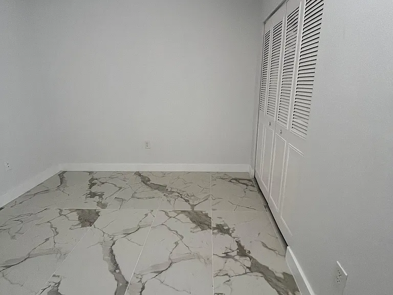 8650 SW 133AVERD #208 — Photo 10