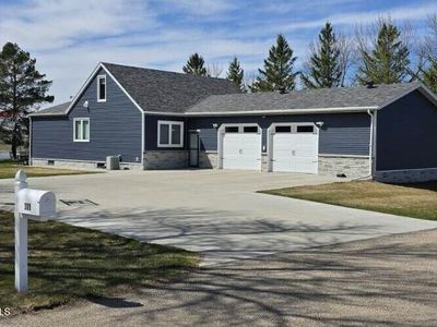 309 Birch St W, Gackle, ND, 58442