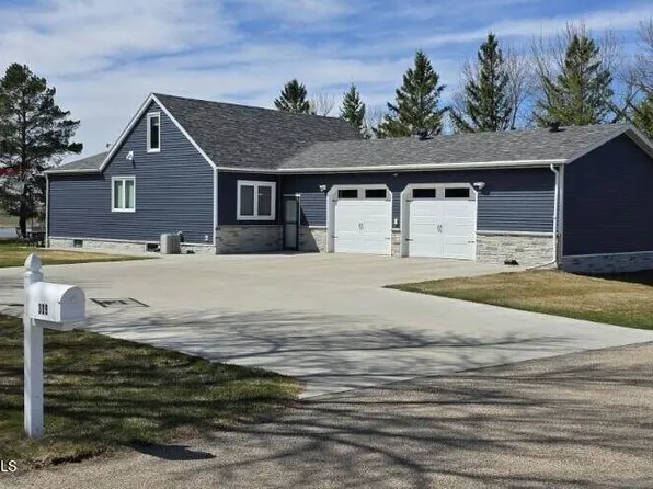 309 Birch St W, Gackle, ND 58442