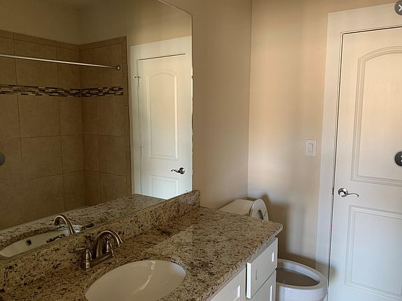 3rd image of 216 Belleville Dr