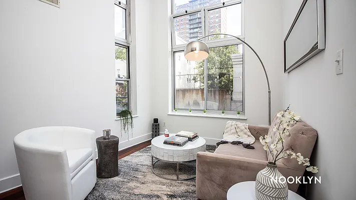 Rented by Nooklyn NYC LLC | media 50
