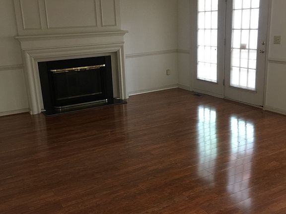 4th image of 100 Glen Alpine Cir