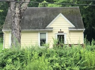 1985 Bennetts Run Rd, Beaver Falls, PA 15010