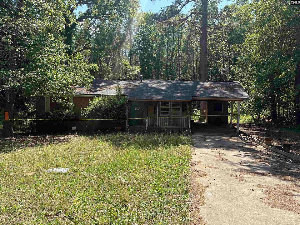 1st image of 104 Green Tree Dr