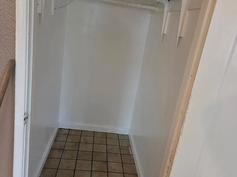 54 Alturas Ave #C — Photo 5