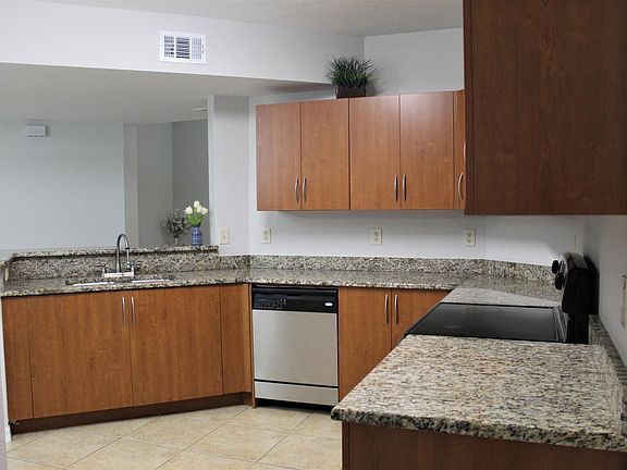 3rd image of 138 SW Peacock Blvd APT 20-101