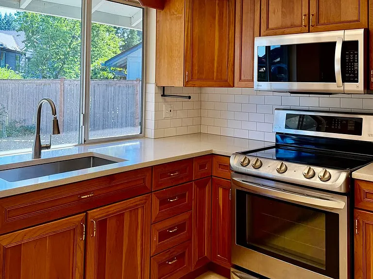 16508 NE 19th Pl — Photo 9
