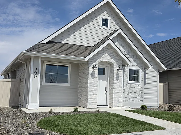 290 E Mayfield Springs Blvd — Photo 3