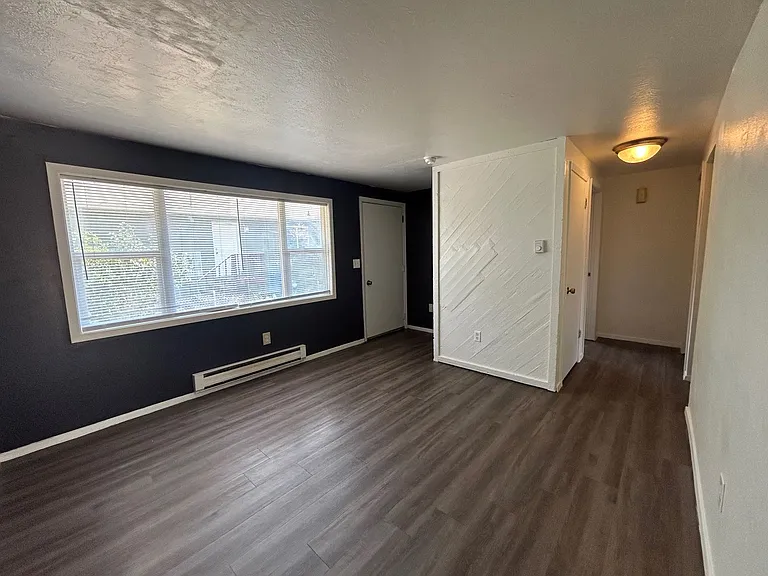 547 Poole Ave — Photo 5