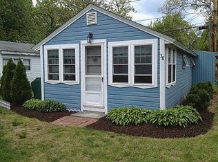 38 East Ave, Warwick, RI 02886
