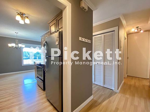 2nd image of 924 Shorewood Dr APT D45
