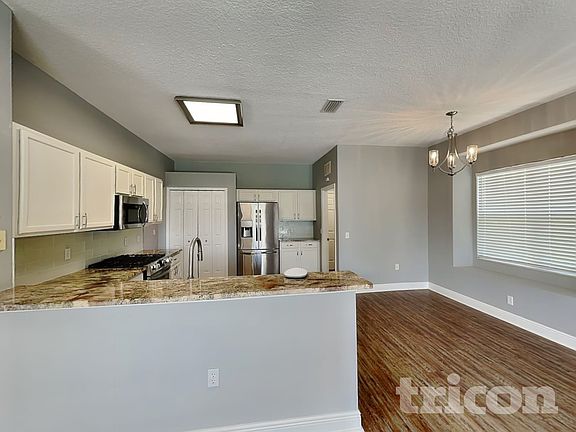 4th image of 6251 Blue Runner Ct