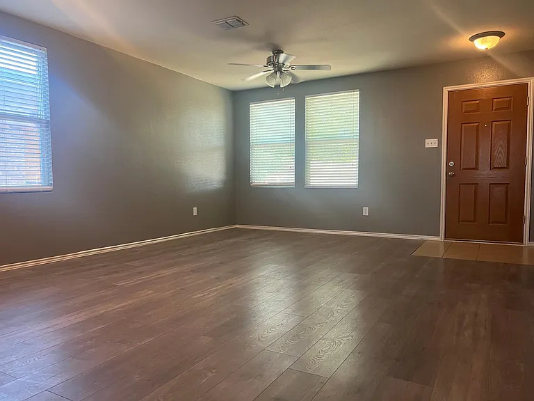 10956 Rankin Dr — Photo 7