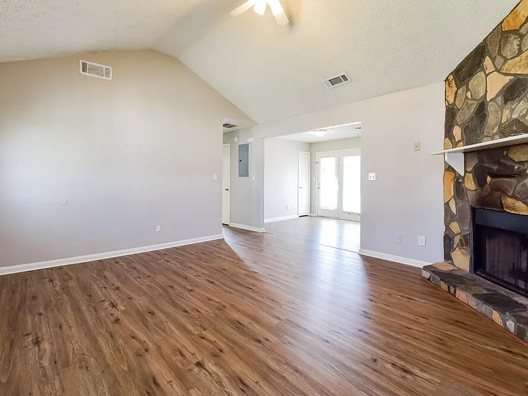5215 Austin Pl — Photo 5