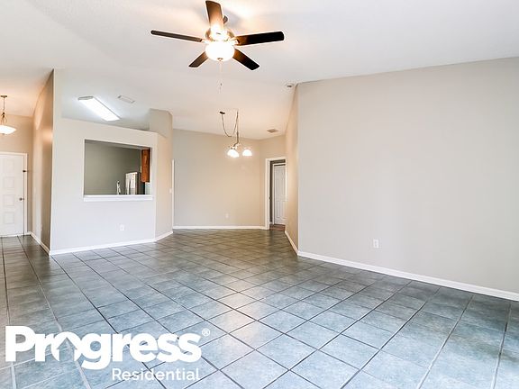 3rd image of 13241 Prestwick Dr