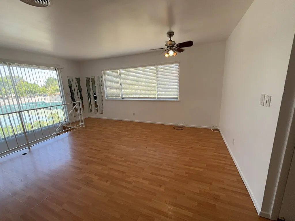 2 bed, 1.0 bath, 792 sqft, $1,200 — Photo 3