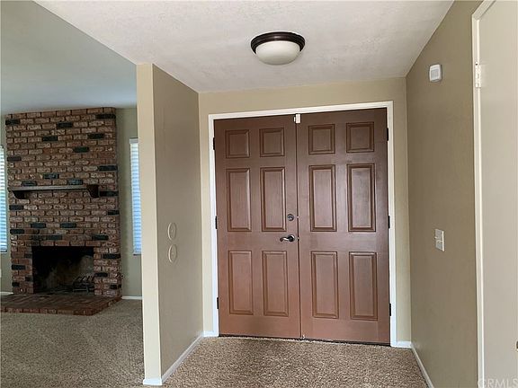 2nd image of 8601 Hawthorne St