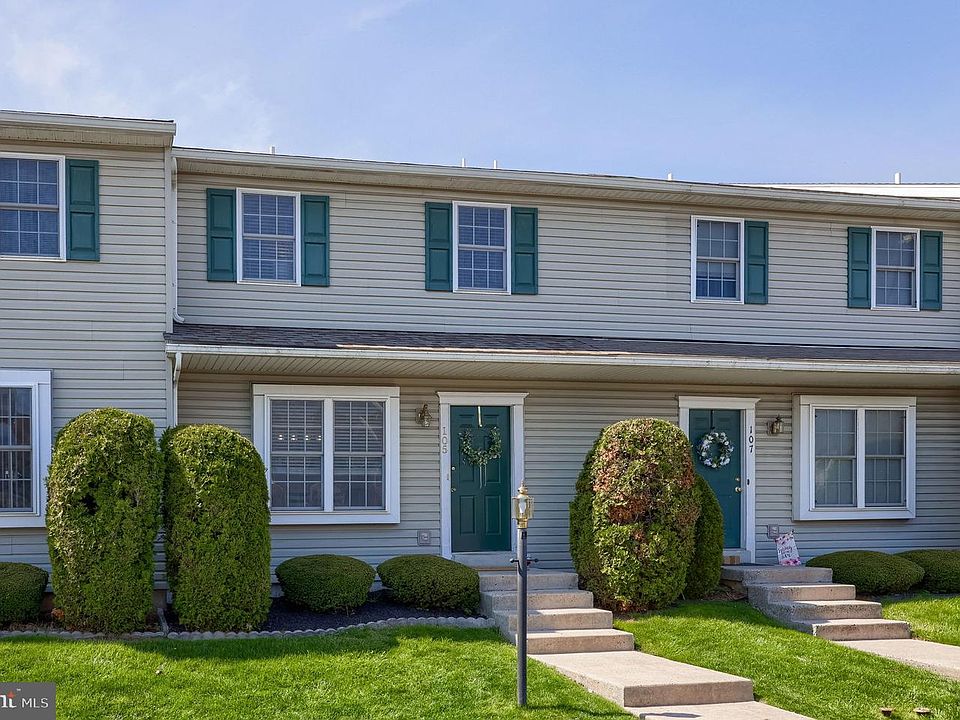 1st image of 105 Canberra Ct