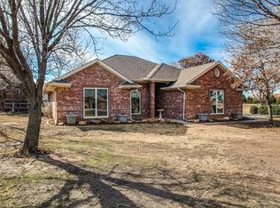 108 Odessa Dr, Haslet, TX 76052