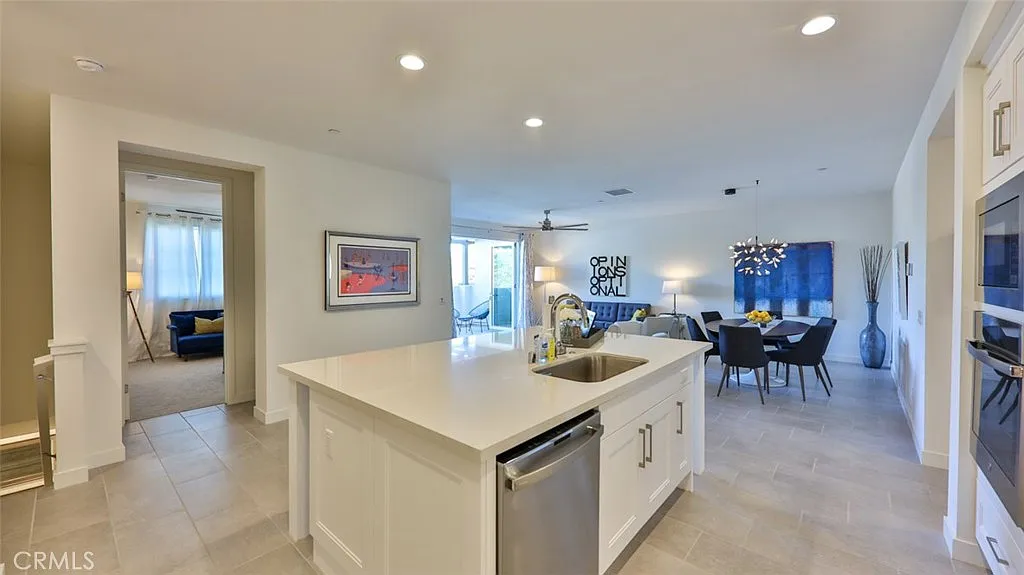 3 bed, 1943 sqft, $6,500 — Photo 3