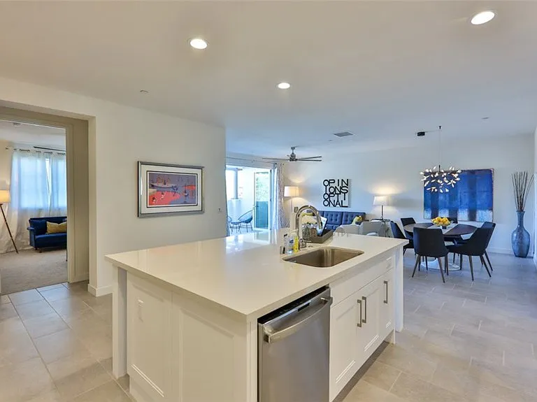 2869 Doheny Way — Photo 3