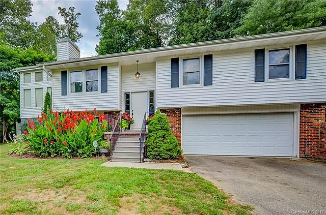 1st image of 476 Stoney Gardens Ct