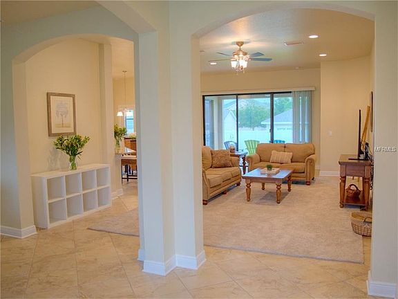 3rd image of 2811 Colewood Ln