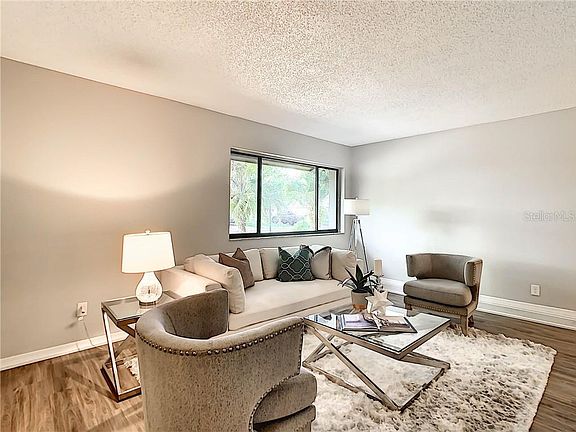 5th image of 163 Holderness Dr