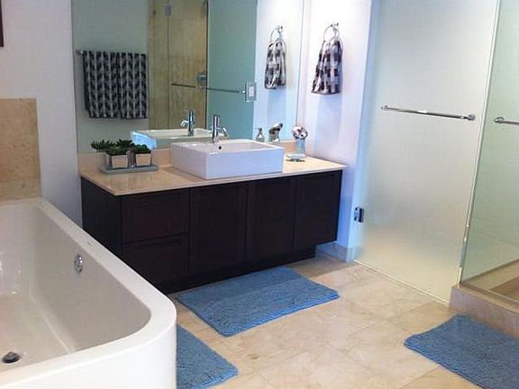 4th image of 150 Sunny Isles Blvd Unit 1202