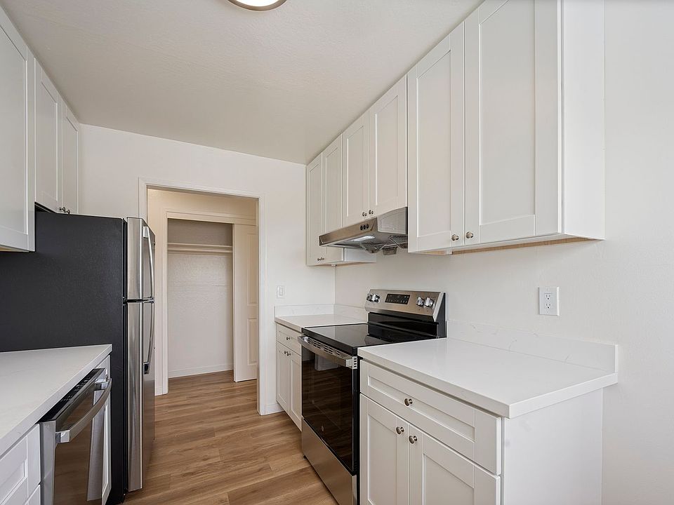 1st image of 465 Lee St #302