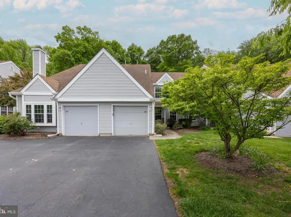 134 Birch Hollow Dr, Bordentown, NJ 08505