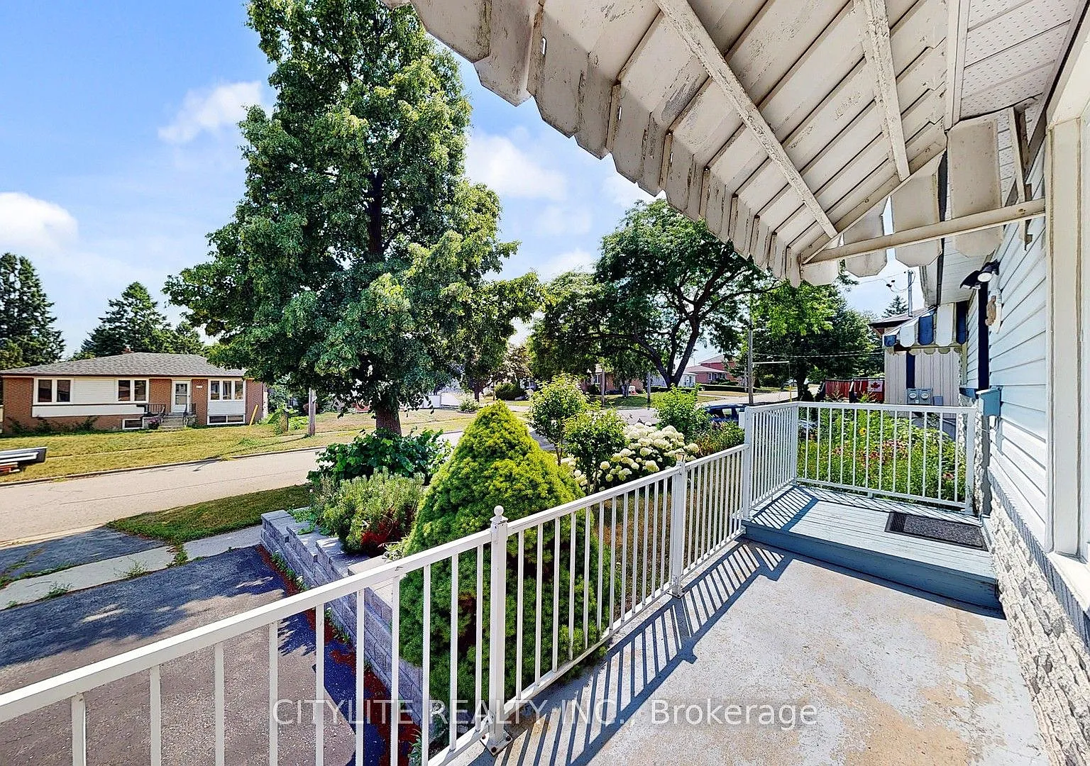 3 bed, $2,250 — Photo 2