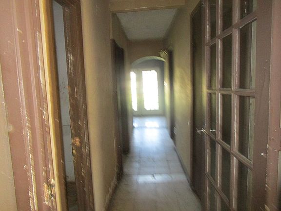 5th image of 339 Medina St