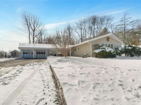 8 N Eckerson Lane, Spring Valley, NY 10977