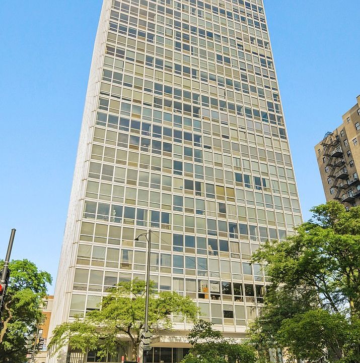 1st image of 2400 N Lakeview Ave APT 2106