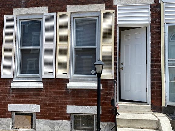 3rd image of 1851 E Clementine St